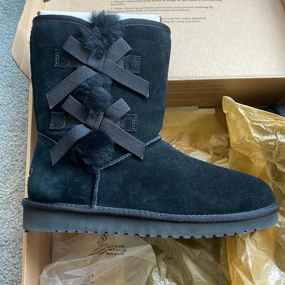 Koolaburra by UGG w victoria short black boots size us 9